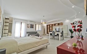Modern House - 5 Stelle - Posto Auto Privato